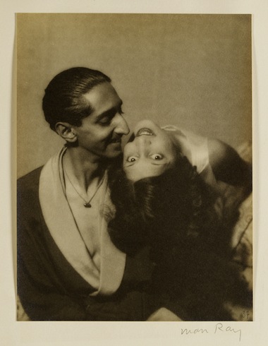 Man_Ray-Yeshwant_Rao_Holkar_II_and_Sanyogita_Devi_of_Indore-ca1930
