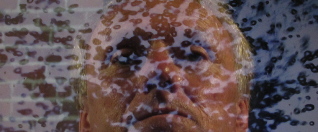 The Straight Line and the Labyrinth